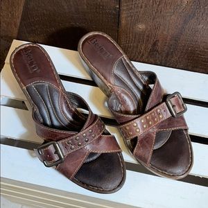 Born sandals